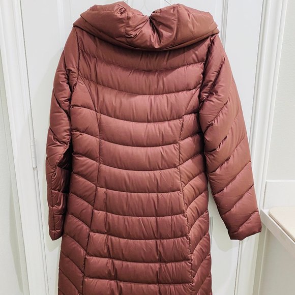 Patagonia Downtown Down Parka Jacket - Picture 3 of 13